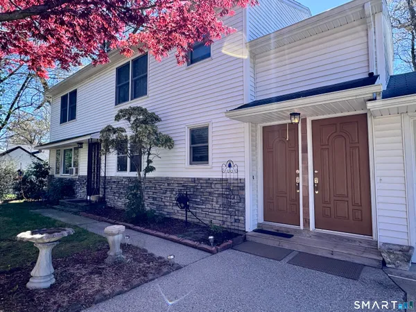 $399,900 | 8 Oakridge Drive, Enfield, CT 06082