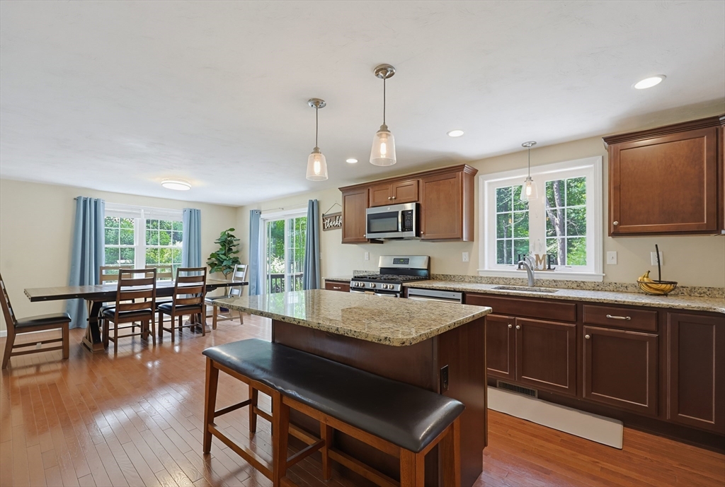 5 County Street Berkley, MA 02779 - Photo 15 of 40