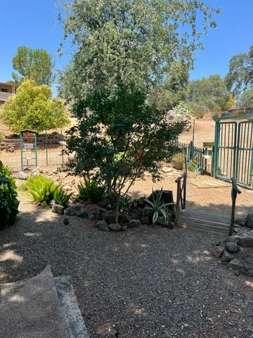 $320,000 | 38150 Sumac Lane, Squaw Valley, CA 93675