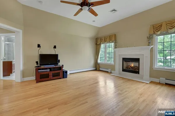 $2,395,000 | 520 Homans Avenue, Closter, NJ 07624