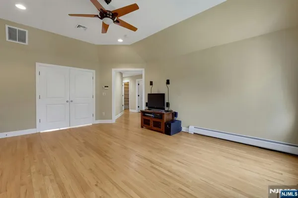 $2,395,000 | 520 Homans Avenue, Closter, NJ 07624