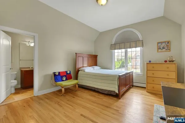 $2,395,000 | 520 Homans Avenue, Closter, NJ 07624