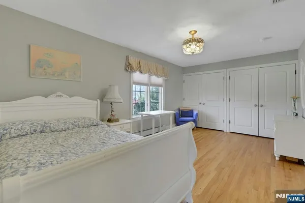 $2,395,000 | 520 Homans Avenue, Closter, NJ 07624