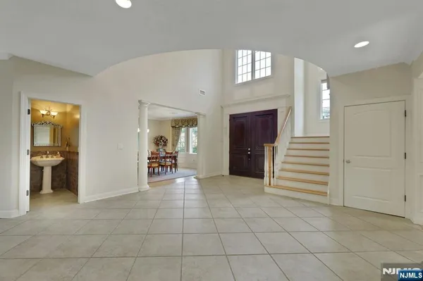 $2,395,000 | 520 Homans Avenue, Closter, NJ 07624