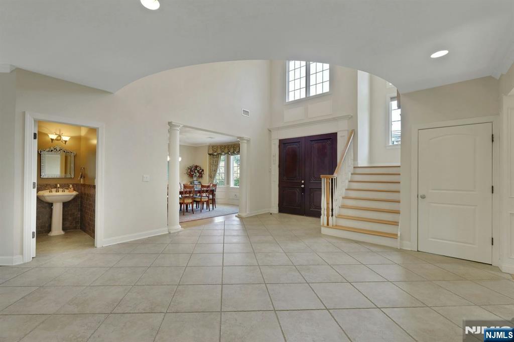 520 Homans Avenue Closter, NJ 07624 - Photo 7 of 34 a view of a hallway with bathroom and bathroom