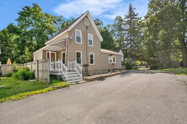 $499,000 | 2 California Lane, Amesbury, MA 01913