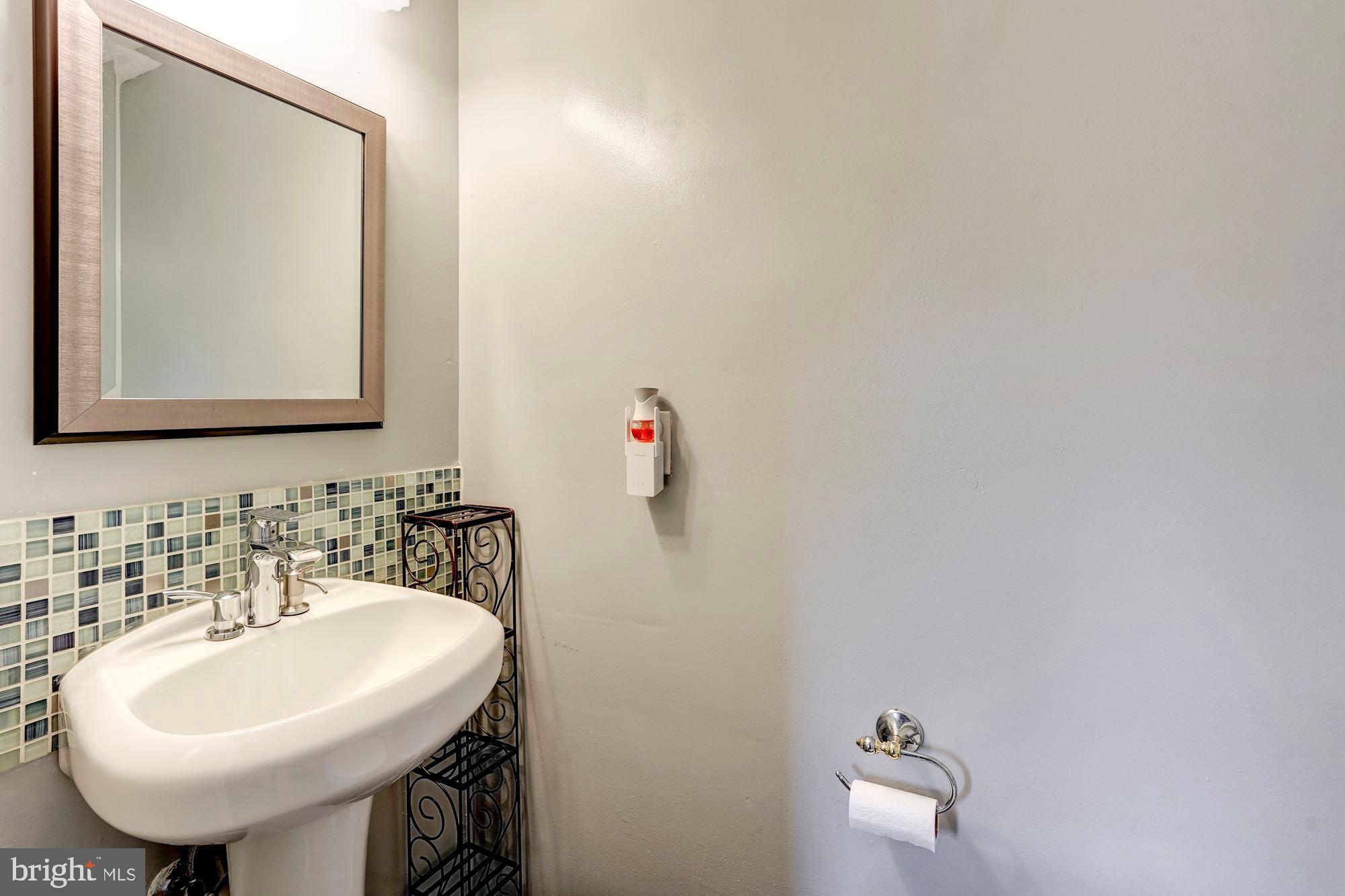 15108 Elk Run Road Chantilly, VA 20151 - Photo 13 of 33 Main Level Half Bath