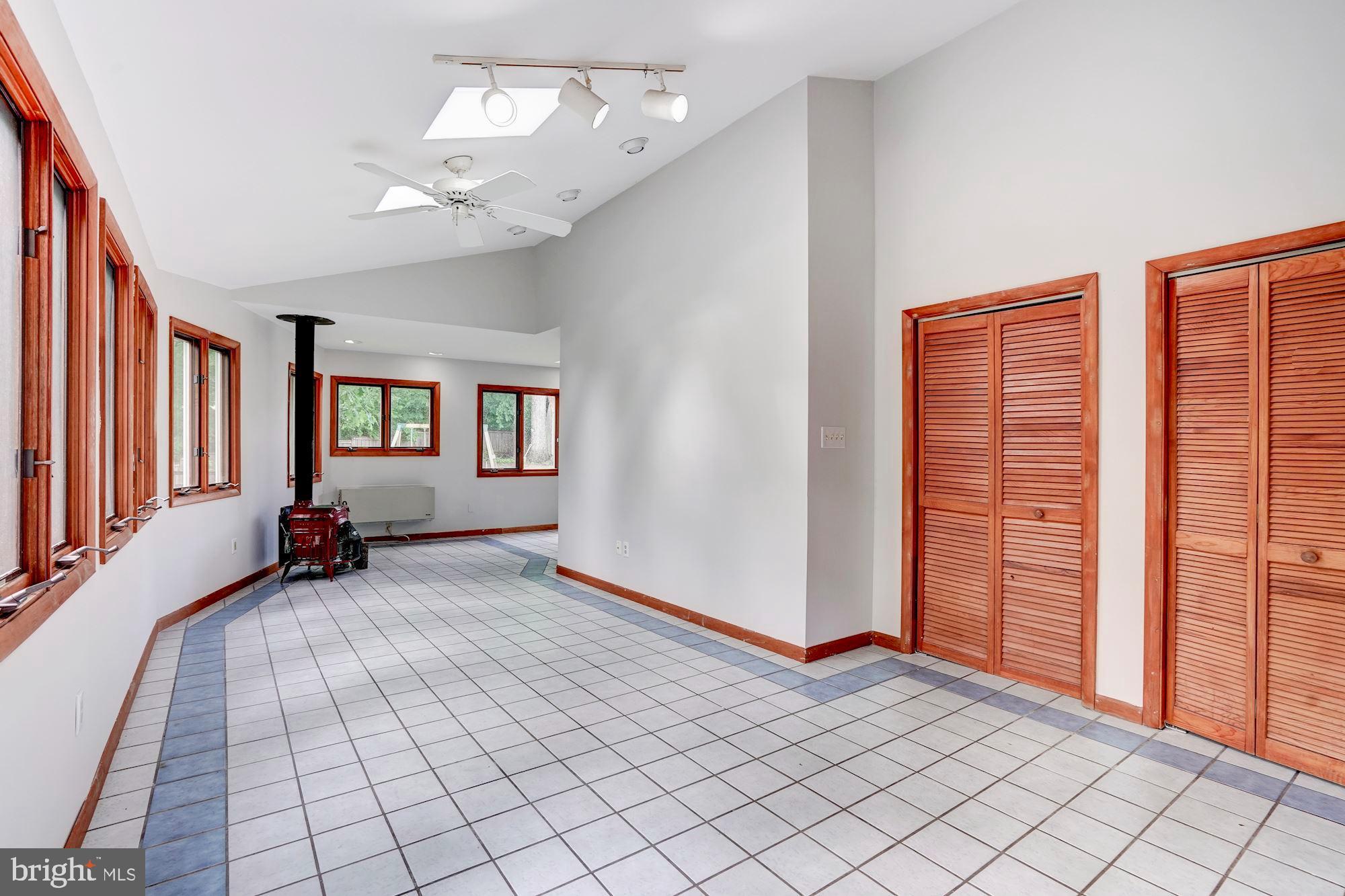 15108 Elk Run Road Chantilly, VA 20151 - Photo 14 of 33 Large Sun Room