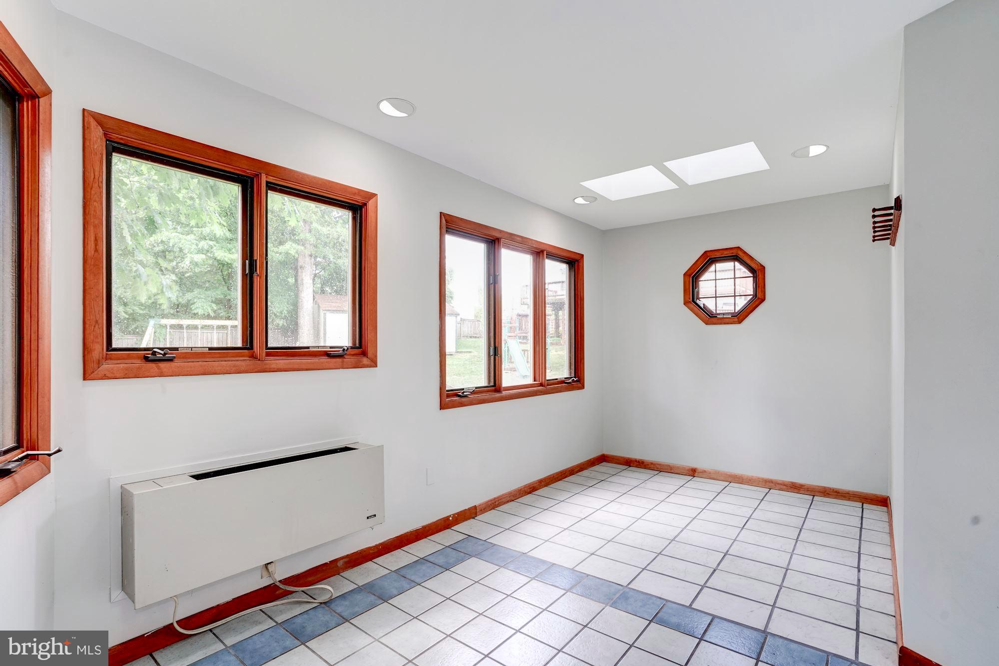 15108 Elk Run Road Chantilly, VA 20151 - Photo 16 of 33 Extended Sun Room