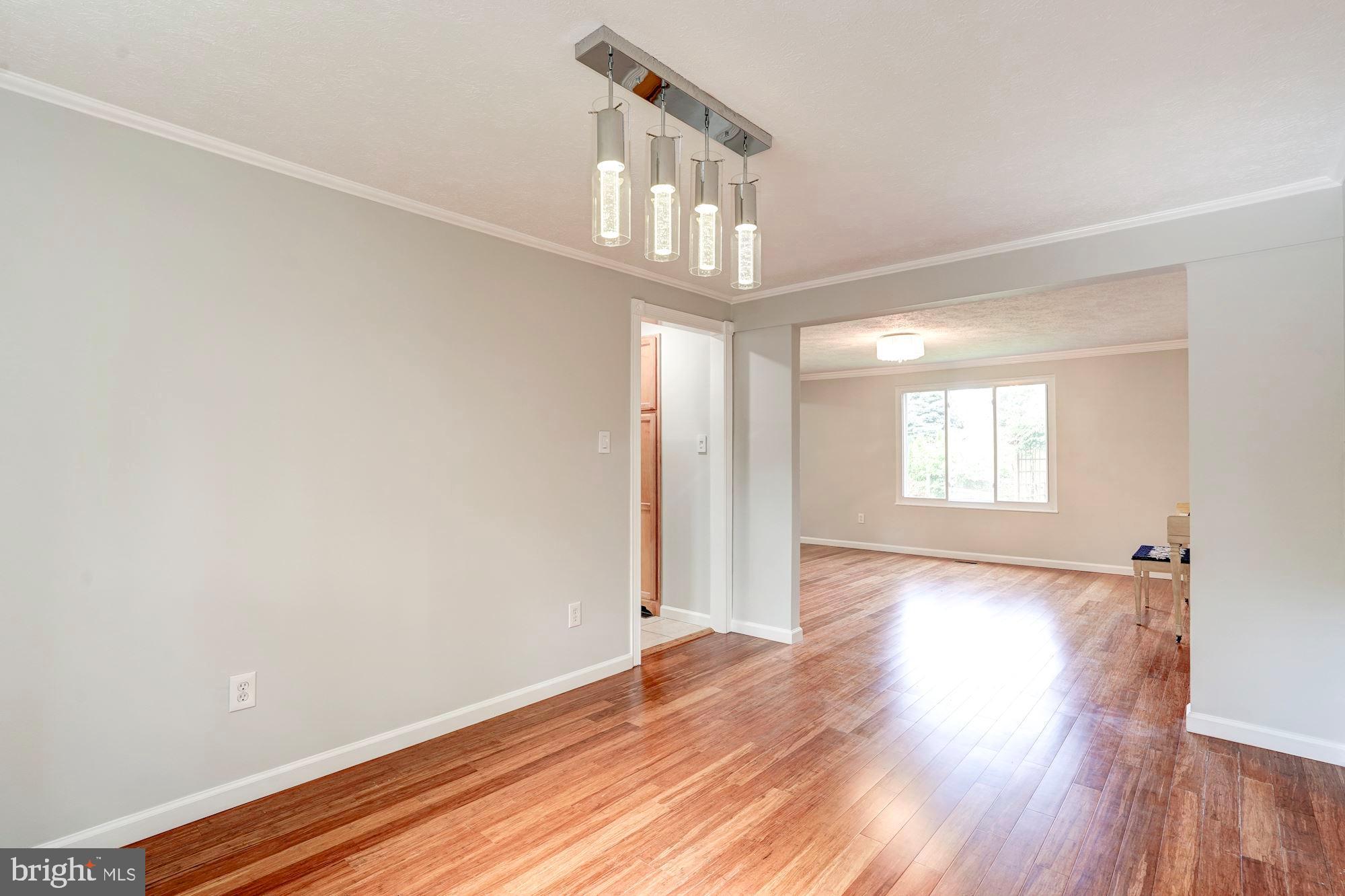 15108 Elk Run Road Chantilly, VA 20151 - Photo 7 of 33 Dinning Room to Family Room