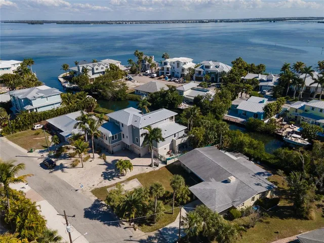 $1,499,000 | 507 58th Street, Holmes Beach, FL 34217