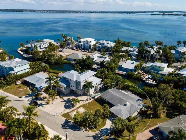 $1,499,000 | 507 58th Street, Holmes Beach, FL 34217