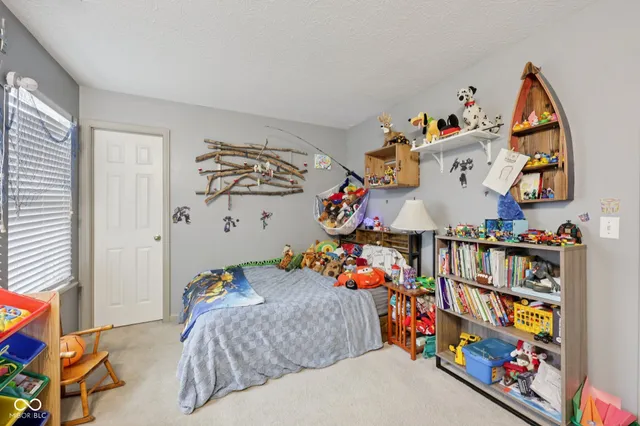 $334,900 | 2411 Lakeshore Court, Lebanon, IN 46052