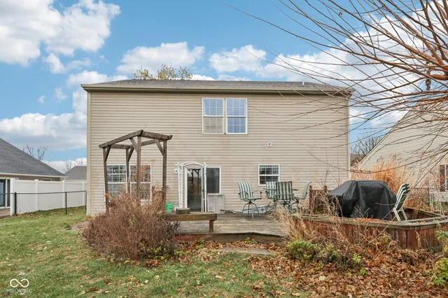 $334,900 | 2411 Lakeshore Court, Lebanon, IN 46052