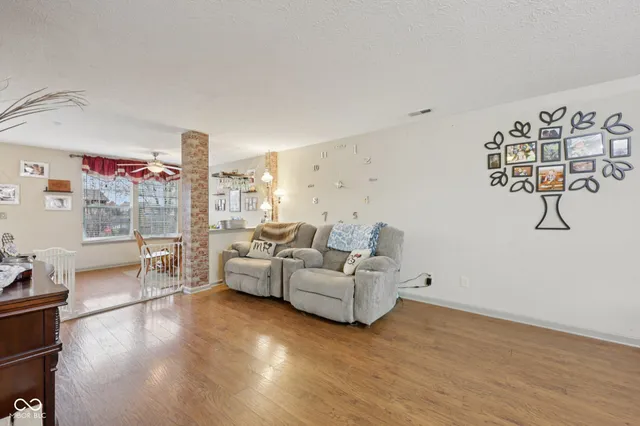 $334,900 | 2411 Lakeshore Court, Lebanon, IN 46052