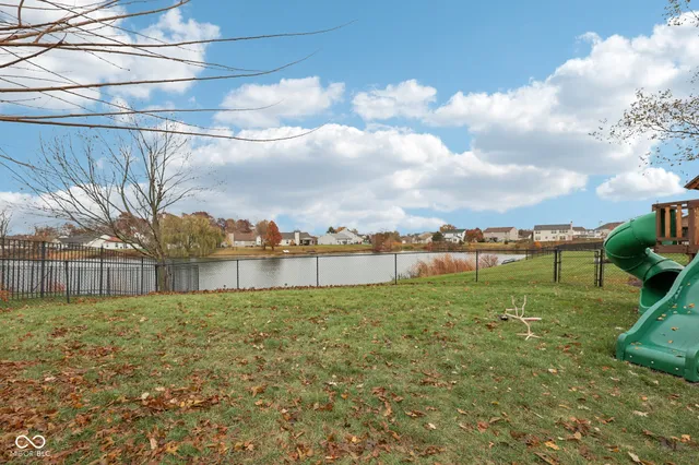 $334,900 | 2411 Lakeshore Court, Lebanon, IN 46052