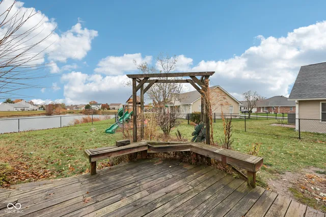 $334,900 | 2411 Lakeshore Court, Lebanon, IN 46052