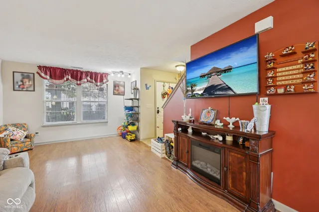 $334,900 | 2411 Lakeshore Court, Lebanon, IN 46052