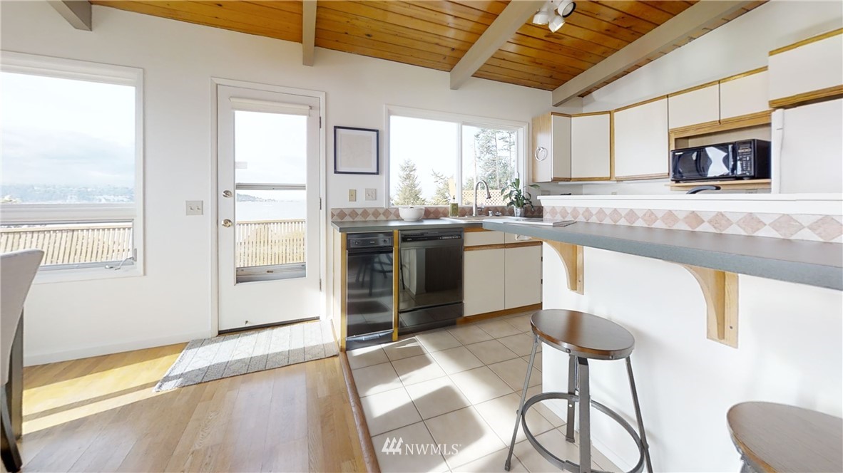 576 Beckett Point Road Port Townsend, WA 98368 - Photo 6 of 24