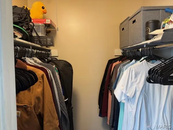 $2,000 | 1662 Herault Place, St. Louis, MO 63125