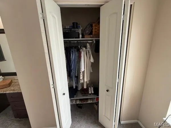 $2,000 | 1662 Herault Place, St. Louis, MO 63125