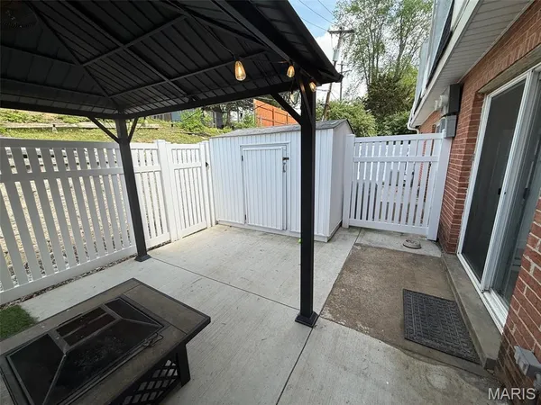 $2,000 | 1662 Herault Place, St. Louis, MO 63125