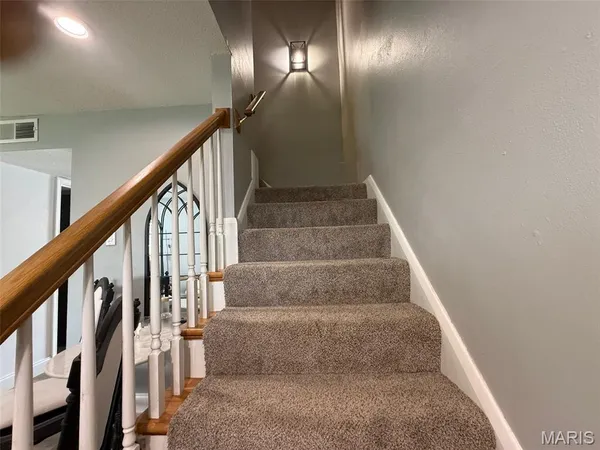 $2,000 | 1662 Herault Place, St. Louis, MO 63125