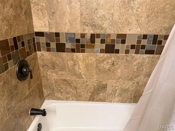 $2,000 | 1662 Herault Place, St. Louis, MO 63125