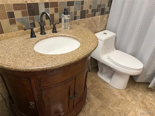 $2,000 | 1662 Herault Place, St. Louis, MO 63125