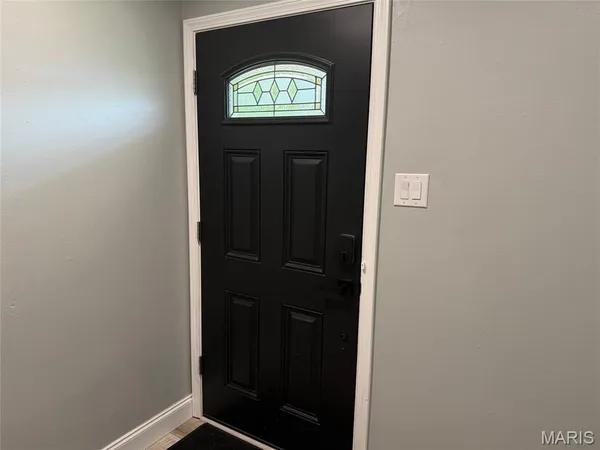 $2,000 | 1662 Herault Place, St. Louis, MO 63125