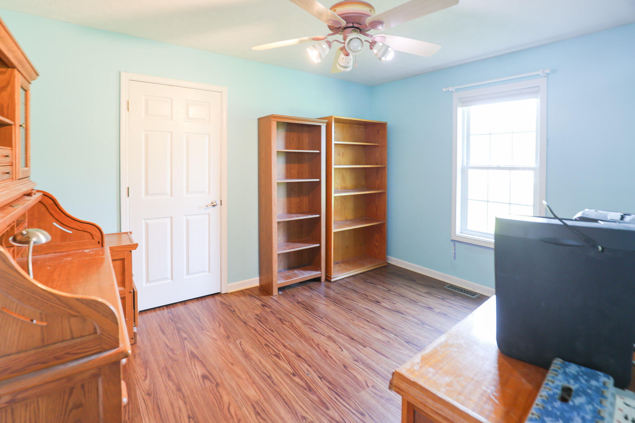 734 Vicksburg Estate Road Benton, KY 42025 - Photo 16 of 23 Bedroom
