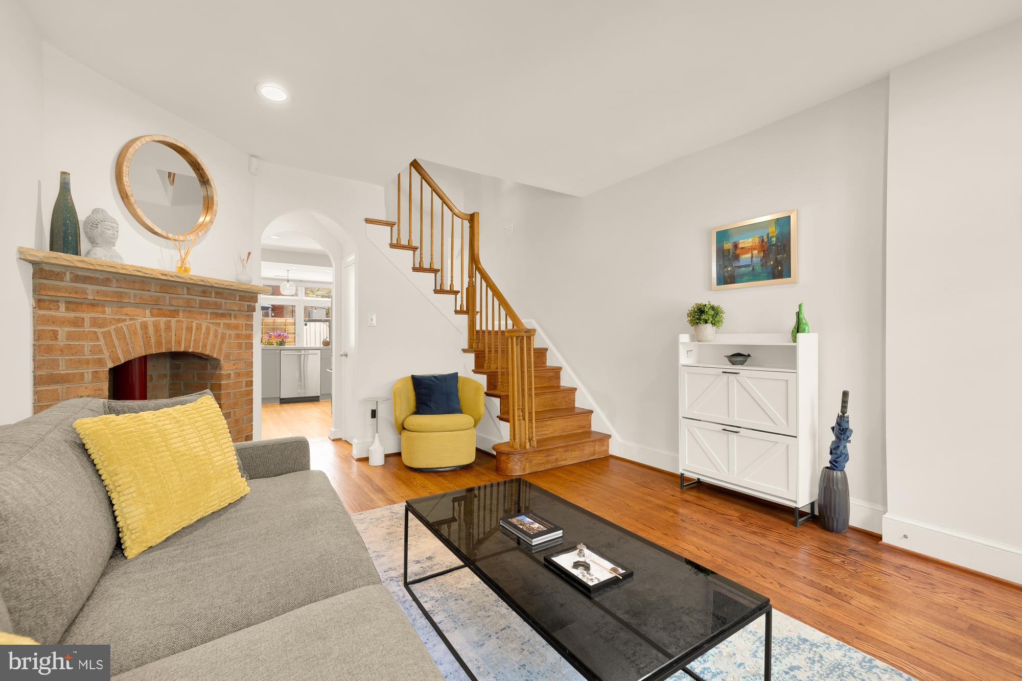 1736 V Street Northwest Washington, DC 20009 - Photo 5 of 40