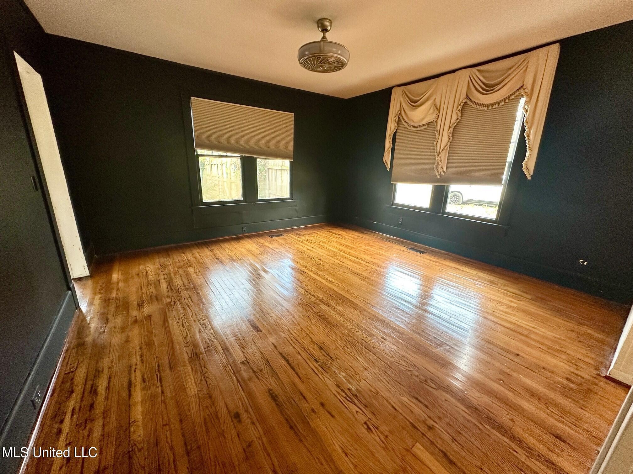 209 North Bolivar Avenue Cleveland, MS 38732 - Photo 5 of 9 Dining Room