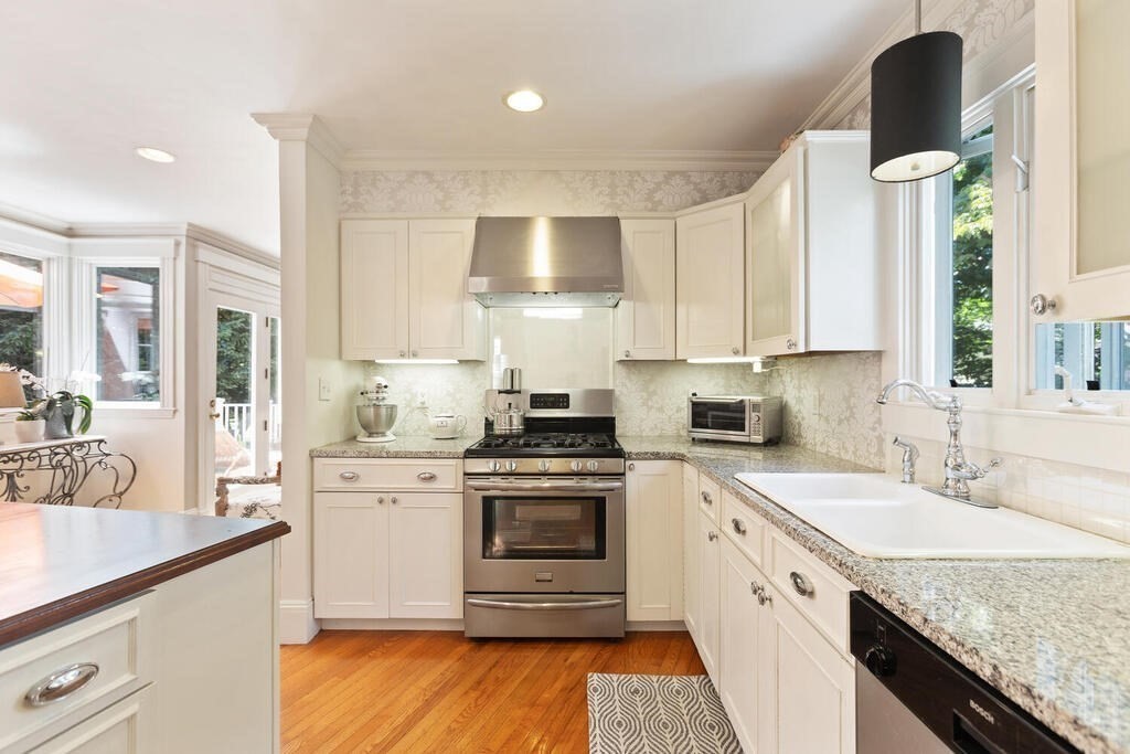 47 Tarleton Road Newton, MA 02459 - Photo 11 of 38