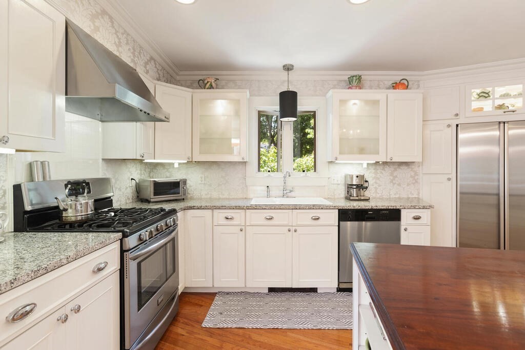 47 Tarleton Road Newton, MA 02459 - Photo 13 of 38