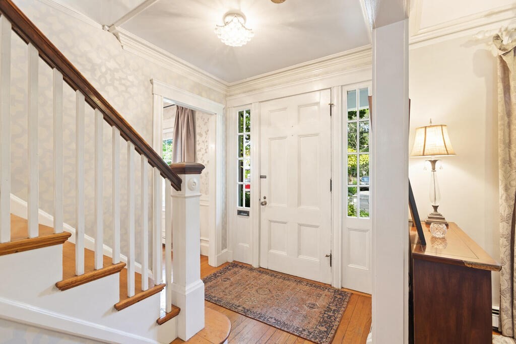 47 Tarleton Road Newton, MA 02459 - Photo 4 of 38