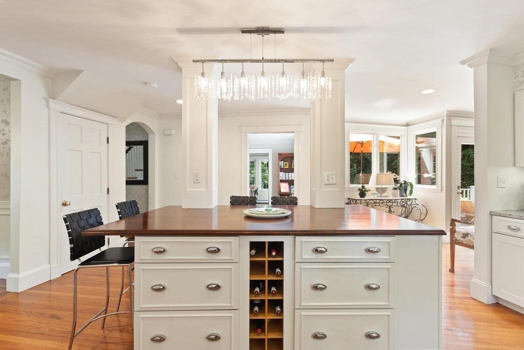47 Tarleton Road Newton, MA 02459 - Photo 10 of 38