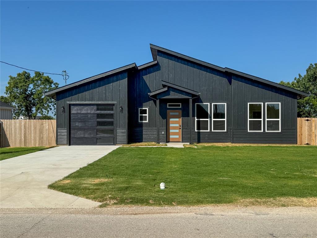 501 North Cleburne Whitney Road Rio Vista, TX 76093 - Photo 3 of 25