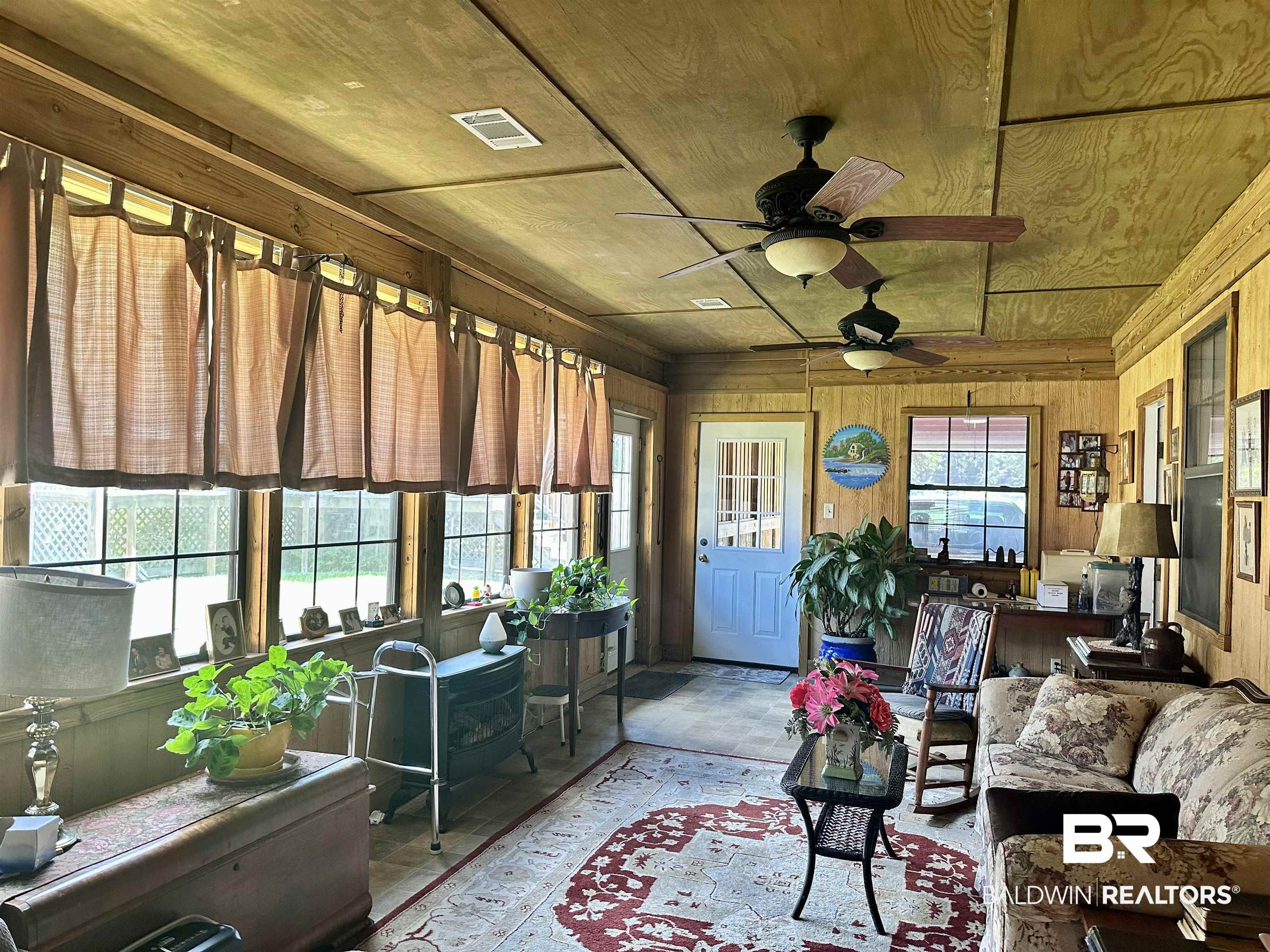 305 Terry Avenue Brewton, AL 36426 - Photo 4 of 38