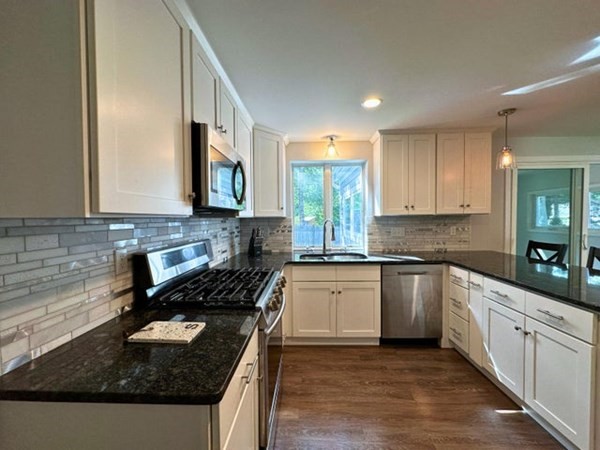 21 Nathans Way Barnstable, MA 02655 - Photo 12 of 24
