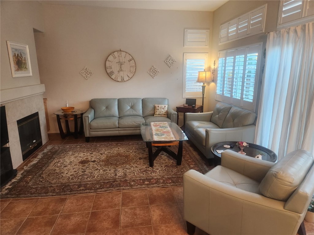 6012 Matheson Drive Riverside, CA 92507 - Photo 9 of 14 Family Room