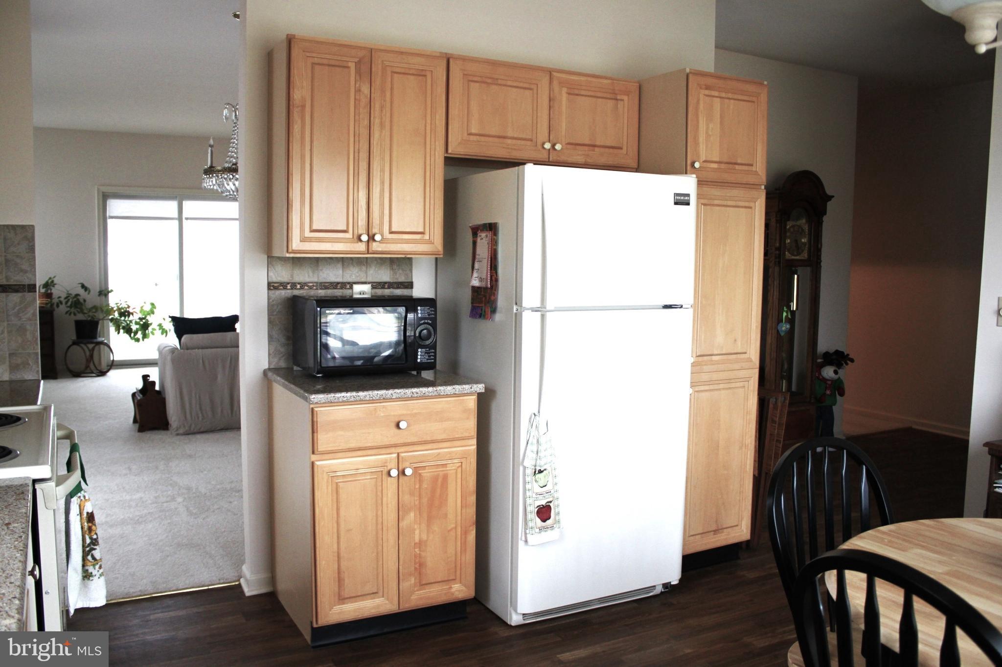 10 Lantern Lane Columbus, NJ 08022 - Photo 14 of 27 Spacious pantry