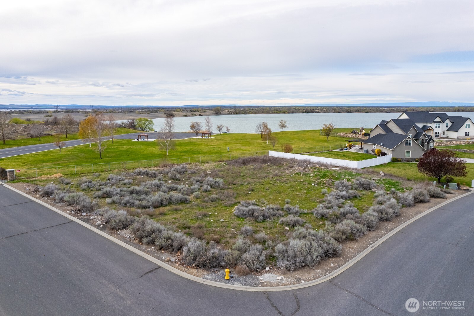 7741 Dune Lake Road Southeast Moses Lake, WA 98837 - Photo 14 of 17