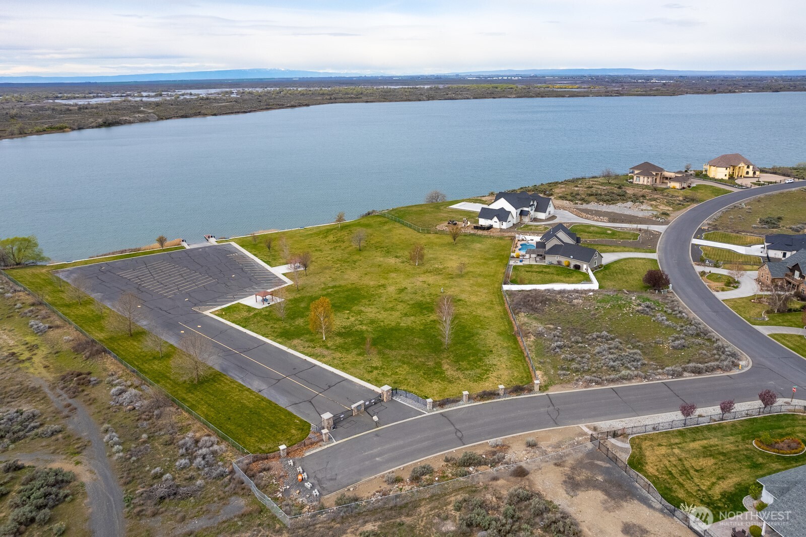7741 Dune Lake Road Southeast Moses Lake, WA 98837 - Photo 9 of 17