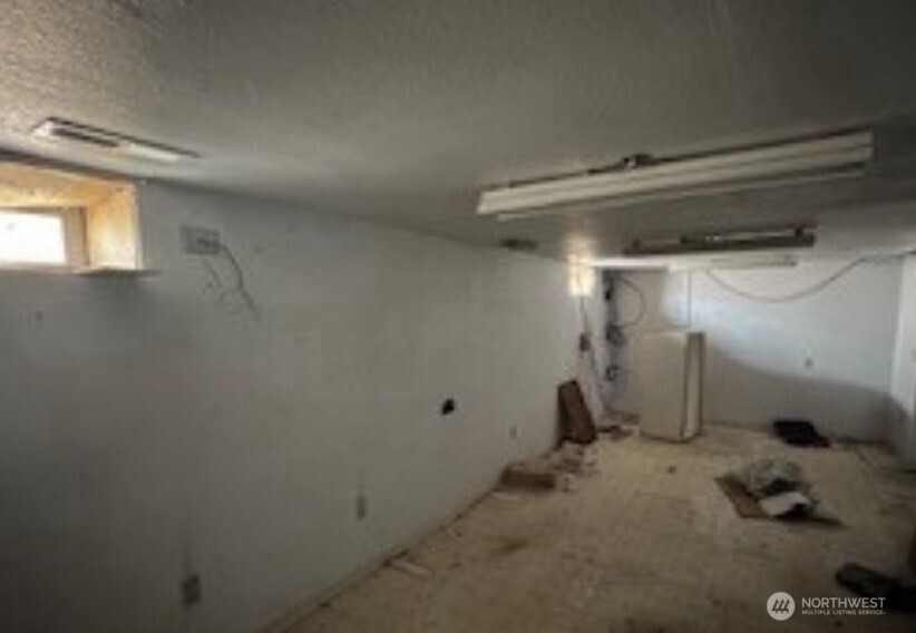 193 Golden Road Oroville, WA 98844 - Photo 19 of 38