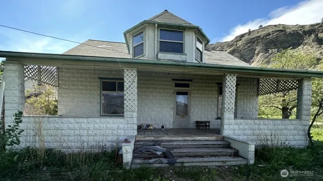 $124,900 | 193 Golden Road, Oroville, WA 98844