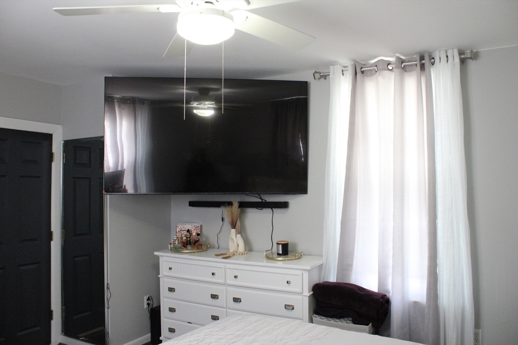 644 Pine Street Manchester, NH 03104 - Photo 10 of 32