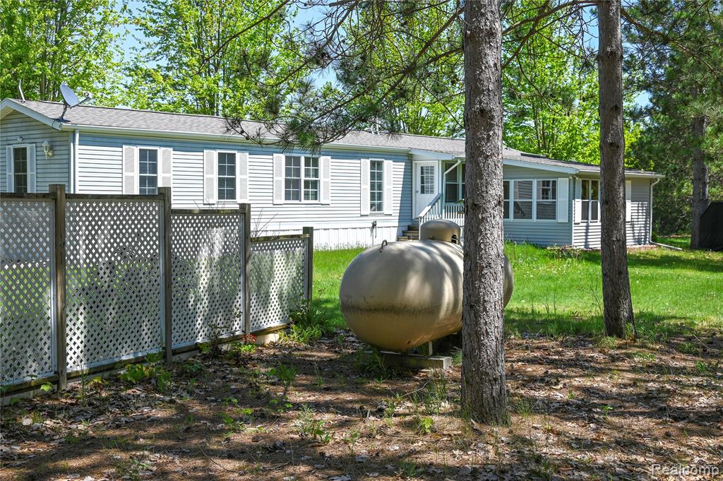1094 Blamer Road Fairview, MI 48621 - Photo 5 of 97