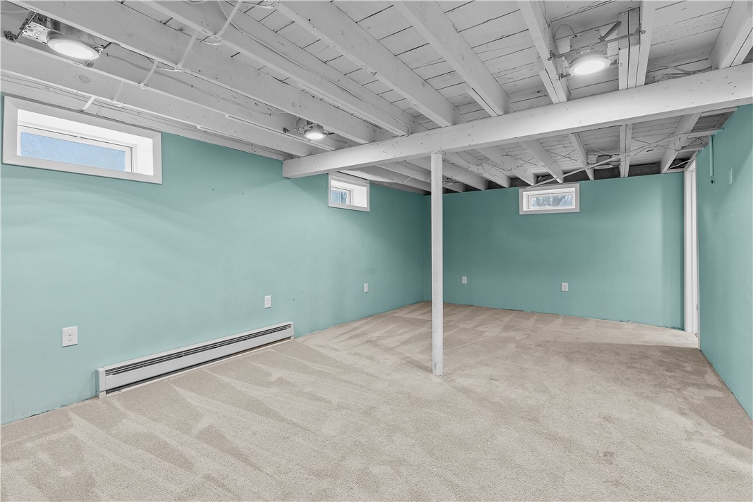 17 Phillips Avenue Middletown, RI 02842 - Photo 17 of 27