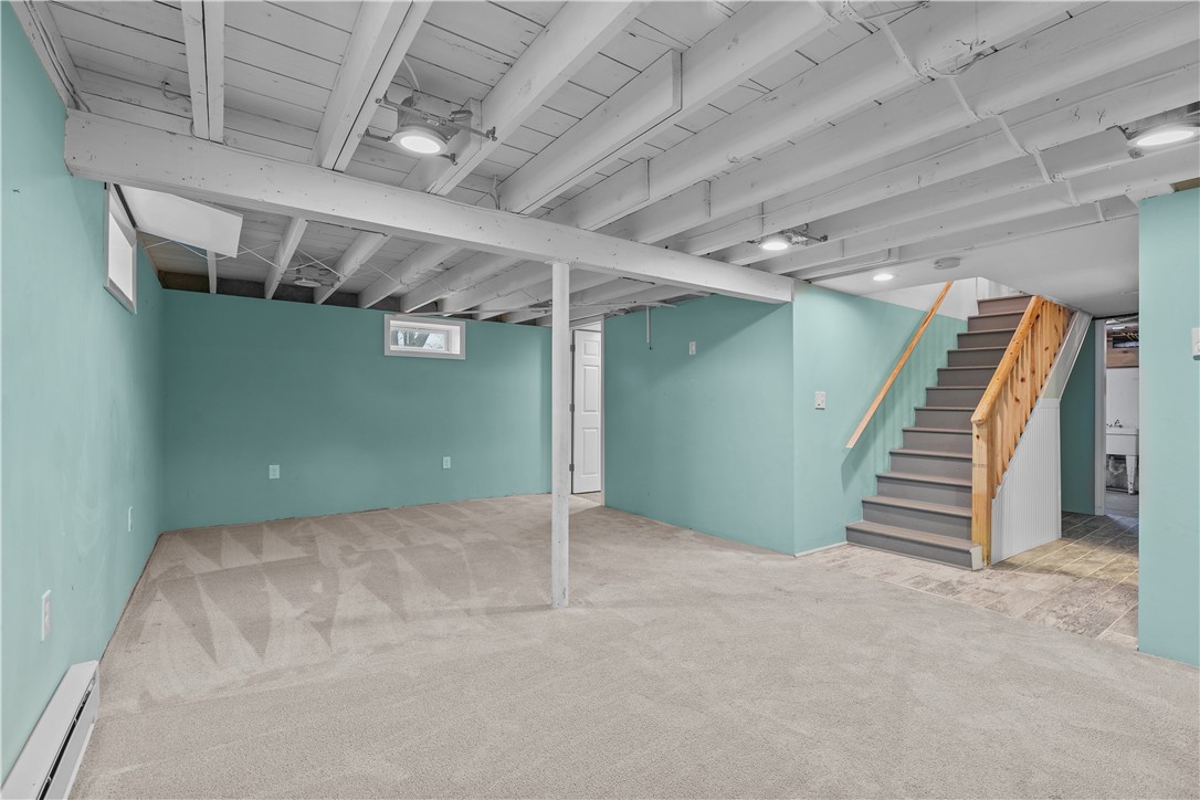 17 Phillips Avenue Middletown, RI 02842 - Photo 18 of 27